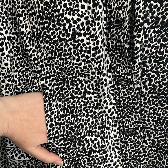 Draper’s & Damon’s Animal Print Front pocket Jacket - Picture 6 of 6